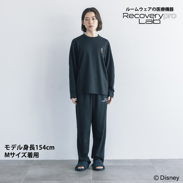 上下セット／Mサイズ Disney FANTASIA 疲労回復ウェアBOOK Recoverypro Lab. プレミアム　[一般医療機器]