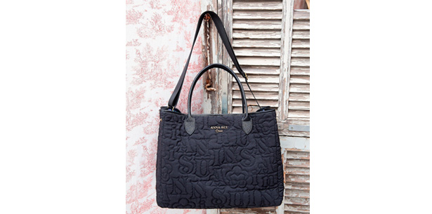 ANNA SUI mini リバーシブルで使えるロゴキルトなトートバッグBOOK