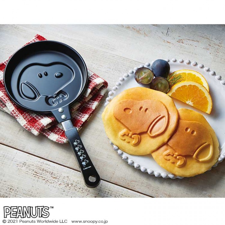 Snoopy Yummy Yummy パンケーキパン Book 宝島社の公式webサイト 宝島チャンネル