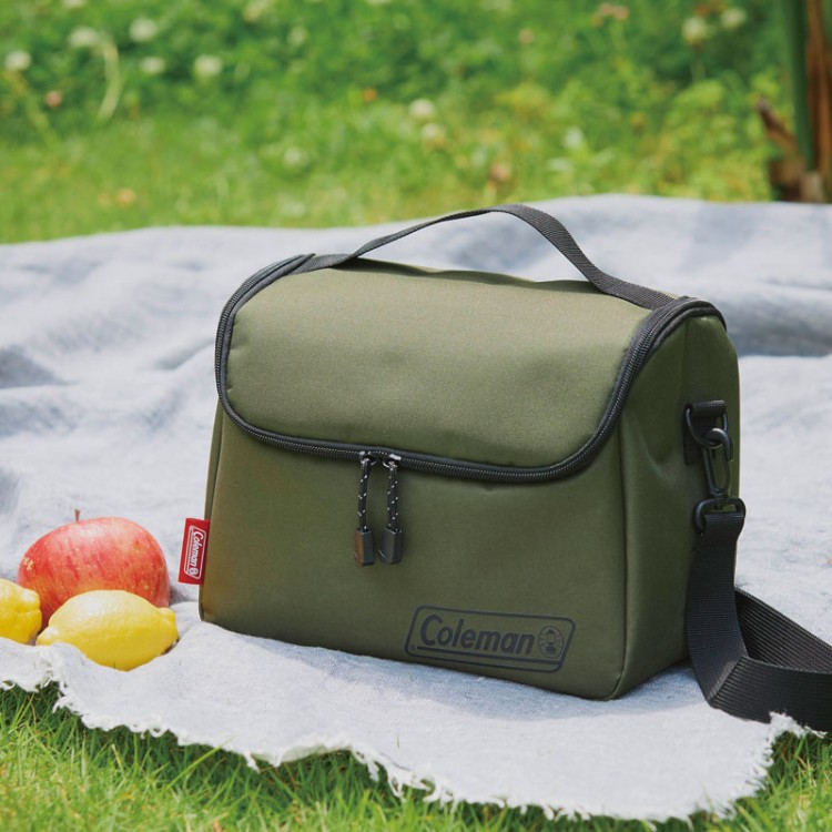 Alpen Outdoors 外の熱から守る！多機能レジャーバッグBOOK feat. Coleman Special Package MOSS GREEN