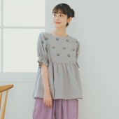 kippis×ゆべし ときめく花刺繍ブラウス GRAY