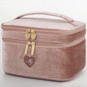 ＜SALE＞三上悠亜が本気で作った♡ 一軍コスメが全部入るバニティポーチBOOK