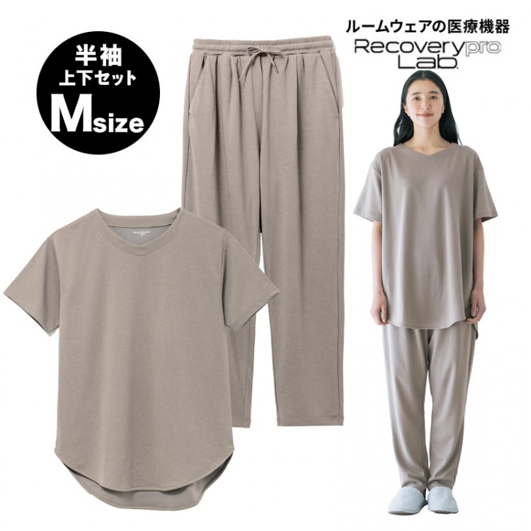 上・半袖＋下・Ｍサイズセット／グレージュ　大人のおしゃれ手帖監修　上品だからおしゃれ着にも！体型カバーが叶う疲労回復ウェア 　Recoverypro Lab.プレミアム [一般医療機器]