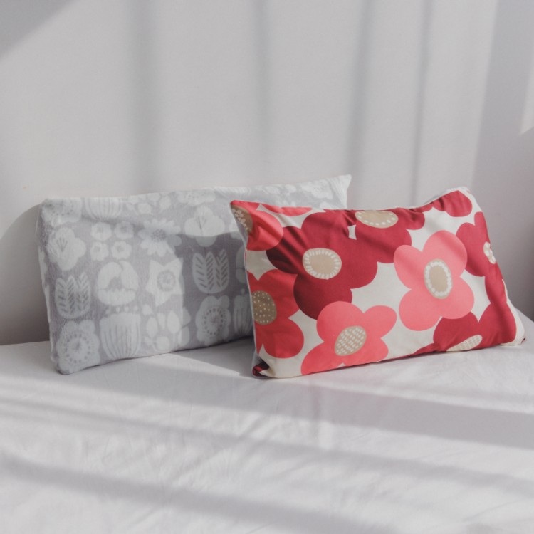 【SALE】kippis 枕カバー2枚組　フラワーレッド