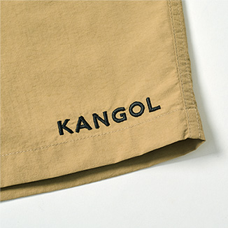 裾にKANGOLの刺しゅうロゴ