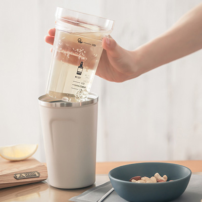 絶妙な濃さになるメモリカップ付き 黄金割り！真空断熱タンブラーBOOK アイボリー