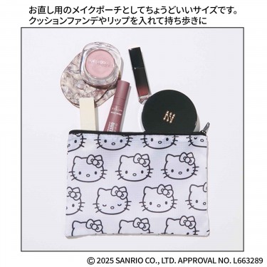 お直し用のメイクポーチとしてちょうどいいサイズです。クッションファンデやリップを入れて持ち歩きに