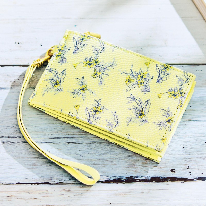 次号予告 Steady ステディ 宝島社の女性ファッション誌