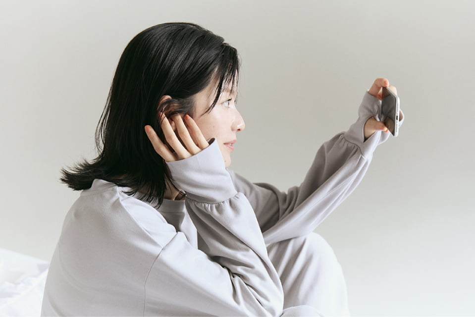 HELLO KITTY × BRILMYのイメージカット プルオーバーの袖口