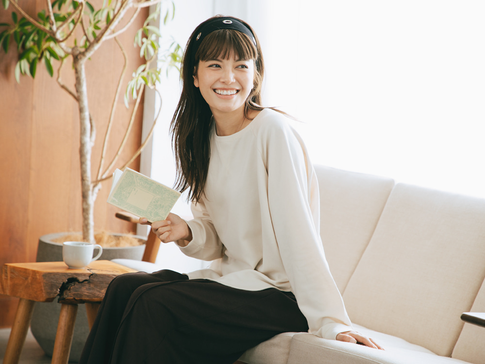 Recoverypro Lab. 疲労回復ウェア InRed監修 長袖トップス・ロングワイドパンツ 着用イメージ